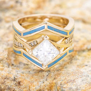 Anillo de Diamantes con Corte Princesa T0023, Oro Sólido de 18K, Color G Natural, Anillo de Compromiso para Mujer con Diamantes Laterales - Product Image 3