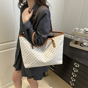 2026 Trendy Vintage Hobo Leather Tote Bag <b>Large</b> Capacity Custom Logo Autumn/Winter Casual <b>Purse</b> for Women-Fashion Dress Look - Product Image 2