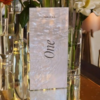 Support de numéro de table et de menu personnalisé pour banquet, en acrylique coloré effet miroir or et argent, géométrique, découpé au laser, pour mariages et événements, petite série
