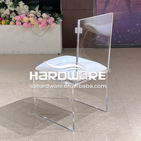 Chaise de salle à manger moderne empilable de luxe en acrylique transparent utilisée pour mariage, événement, hôtel, salle de banquet