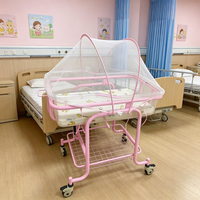 Lit bébé réglable pour enfant, berceau médical pour nourrisson 82x48x95cm avec roulettes, construction en acier et ABS pour crèche, soins à domicile, hôpital