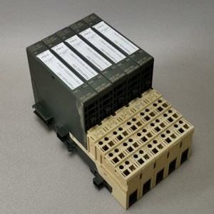 新品 6ES7 138-4CB10-0AB0 5 個パック ソケット付き 工場価格、在庫あり、オリジナルパッケージ - Product Image 1