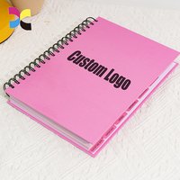 Carnet personnalisable format A4, couverture rigide, reliure spirale, logo estampé or, impression offset, pages en papier d'art, agenda quotidien