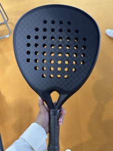 <span class=keywords><strong>Raquette</strong></span> de <span class=keywords><strong>padel</strong></span> en fibre de carbone de haute qualité, design personnalisé, prix abordable, fabriquée en Chine, s'adapte à toutes les situations de tennis, confiance - Product Image 5
