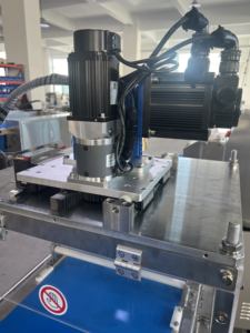 Équipement commercial pour la mise en forme et la découpe de biscuits Palmier. Ligne de production industrielle de biscuits Palmier Butterfly - Product Image 6