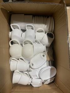 2026 Assortiment de vaisselle en céramique blanche et porcelaine (bols, tasses, soucoupes, plats et assiettes), en stock, prix économique - Product Image 6