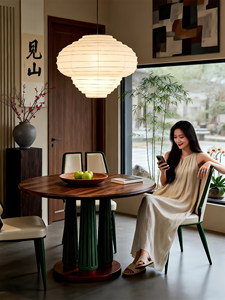 <span class=keywords><strong>Table</strong></span> à manger haut <span class=keywords><strong>de</strong></span> gamme <span class=keywords><strong>de</strong></span> style chinois, ronde, <span class=keywords><strong>en</strong></span> bois massif <span class=keywords><strong>de</strong></span> frêne, avec système <span class=keywords><strong>de</strong></span> tenons et mortaises, esthétique rétro <span class=keywords><strong>de</strong></span> la dynastie Song, avec chaises - Product Image 2