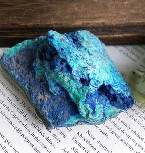 Vente en gros de pierres brutes naturelles de haute qualité Azurite et Malachite bleues-vertes, spécimen minéral de cristal de guérison pour la décoration intérieure - Product Image 4