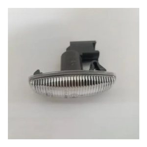 81730-0D121 es adecuado para las luces de guardabarros del Hilux 2016-2023 (luces de guardabarros Revo/Rocco). - Product Image 1