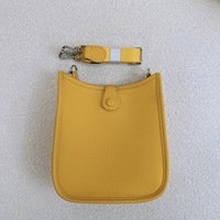 Sac bandoulière mini carré en cuir véritable de luxe découpé avec lettres; Sac à bandoulière décontracté et tendance pour femme