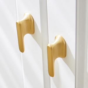 Juego de tiradores de latón simétricos para puertas de muebles, entrada, cocina, armario y guardarropa, herrajes de mecanismo - Product Image 2