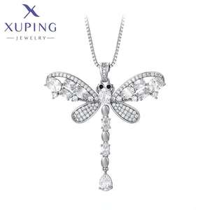 XUPING Collar de Libélula de Acero Inoxidable con Incrustaciones de Zirconia, Joyería de Moda Inspirada en la Naturaleza - Product Image 1
