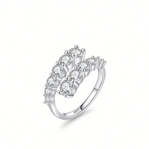 Anillo de Compromiso Clásico de Plata 925 con Circonita para Mujer, Chapado en Rodio, Joyería de Moda que No se Deslustra, con Diseño de Cruz Giratoria en 3D - Product Image 6