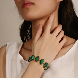 Braccialetto in Cristallo di Quarzo Naturale con Cornice Floreale Dorata, Gioiello di Moda per Uso Quotidiano per Ragazze - Product Image 5