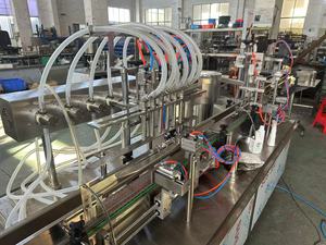 Machine de remplissage et de bouchage automatique à 8 têtes pour grands volumes, avec écran tactile PLC, pour <span class=keywords><strong>acide</strong></span> <span class=keywords><strong>hyaluronique</strong></span>, machine d'<span class=keywords><strong>injection</strong></span> d'<span class=keywords><strong>acide</strong></span> <span class=keywords><strong>hyaluronique</strong></span> - Product Image 3