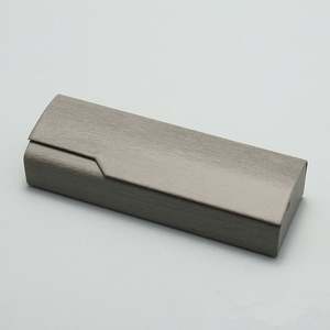 Étui à lunettes portable unisexe personnalisé avec logo, en cuir PU à grain de bois, étui à lunettes de soleil de couleur unie - Product Image 5