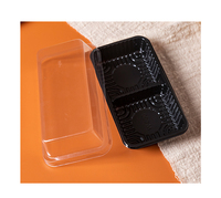 Boîtes d'emballage transparentes en PET à 2 compartiments, idéales pour les produits alimentaires tels que les macarons au chocolat et les desserts.