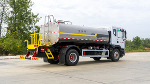 Camión Cisterna Dongfeng D9 13800L de China con Bomba y Motor con Emisión Euro 6 para Uso en Carreteras, Fábricas, Minería y Construcción en Altura - Product Image 4