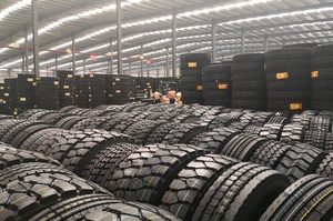 ยางรถบรรทุกและรถบัส Hawkway ลดราคาพิเศษ ได้รับการรับรองมาตรฐาน ECE ยางหน้าแบบ Tube ยางเรเดียลยางยางพาราผสมเหล็ก 22PR 315/80R22.5 11R22.5 12.00R24 Haw - Product Image 5