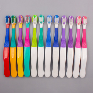 Brosse à dents pour enfants, poils doux, double couleur, brosse à dents manuelle pour enfants, design coloré JSM138 - Product Image 2