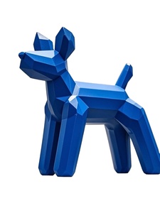 Escultura de Perro Geométrica de Resina Duradera Personalizada, Estatua de Animal Facetada para Decoración de Hoteles y Vestíbulos - Product Image 1