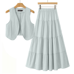 Nouvel ensemble deux pièces d'été pour <span class=keywords><strong>femme</strong></span>, imprimé tendance, jupe évasée <span class=keywords><strong>sexy</strong></span> à taille mi-haute et bretelles fines - Product Image 2