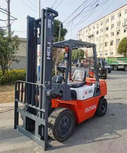 Carretilla elevadora diesel usada de 3 toneladas inspeccionada por expertos, precio competitivo, carretilla elevadora HELI de 3 toneladas a la venta - Product Image 5