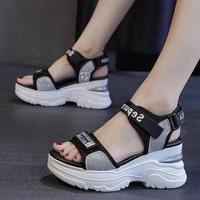 Sandales décontractées à plateforme épaisse et bout ouvert pour femme, à enfiler, avec soutien de la voûte plantaire, pour le printemps et l'automne