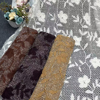 Tissu en dentelle florale 3D chenille personnalisé OEM ODM, fleurs brodées blanches, filet nid d'abeille pour robe de mariée