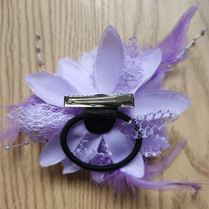 थोक कारखाने बहु रंग फूल पंख टोपी सजावट के लिए फूल बालों के सामान - Product Image 4