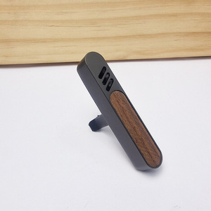 Bằng Gỗ Sang Trọng Biểu Tượng Tùy Chỉnh Xe Trang Trí Nội Thất Xe Làm Mát Không Khí <span class=keywords><strong>Vent</strong></span> <span class=keywords><strong>Clip</strong></span> Khuếch Tán Hương Thơm Xe Nước Hoa <span class=keywords><strong>Vent</strong></span> <span class=keywords><strong>Clip</strong></span> - Product Image 3