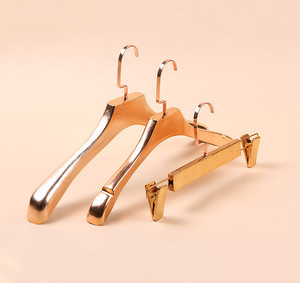 <span class=keywords><strong>Cintre</strong></span> en plastique PP <span class=keywords><strong>personnalisé</strong></span> avec logo, antidérapant, pour salle de bain, robe de mariée, veste, costume homme, manteau - Product Image 4