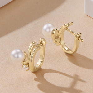 Classic 18K Gold Plated <b>Huggie</b> Earrings With Imitation Pearl And Round Brilliant Cut Diamond For Women Wedding Jewelry - Product Image 4