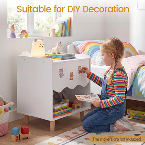 Comodino Moderno e Resistente <span class=keywords><strong>per</strong></span> Bambini, Tavolino Laterale con Bordo Ondulato, Ampio Piano e Ampio Vano Portaoggetti, Tavolino in Legno <span class=keywords><strong>per</strong></span> Camera dei Bambini - Product Image 4