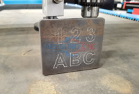 Marque populaire et vente chaude 120A 200A 300A Machine de découpe plasma de table CNC avec écran et souris mobiles