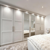 Armoire moderne en bois BALOM avec miroir, portes coulissantes, étagères réglables - Meubles de rangement écologiques pour la chambre à coucher, pour la maison et l'hôtel