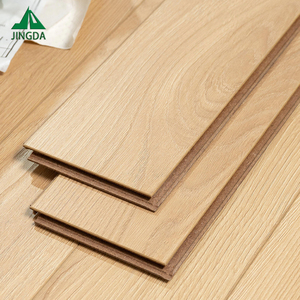 Suelo Laminado HDF Clase 33 AC4 Económico con Sistema de Clic, Diseño en Espiga para Cocina y Habitaciones, Ideal para Desarrollo Inmobiliario - Product Image 3
