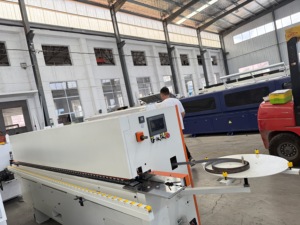 Machine à banderoleuse pour le collage du bois, bordure en mélamine pour MDF 1. L'encodeur contrôle toutes les actions de la machine entière avec une sensibilité élevée. - Product Image 5