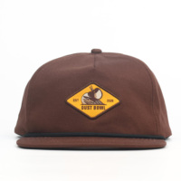 Casquette Snapback Marron Vintage Non Structurée à Bord Plat avec Patch Tissé Personnalisé de Haute Qualité pour Femme