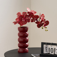 Vase de table en céramique art déco, ornement décoratif au design floral simple et à la mode pour nouvelle maison, maison côtière