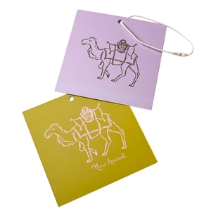 2025 Neuankömmling Benutzer definiertes Logo Papier HangTags <span class=keywords><strong>Business</strong></span> Printed <span class=keywords><strong>T</strong></span>-<span class=keywords><strong>Shirt</strong></span> Jacken Taschen Schuhe Kleidungs etiketten Tag Karte Kleidung HangTag - Product Image 3