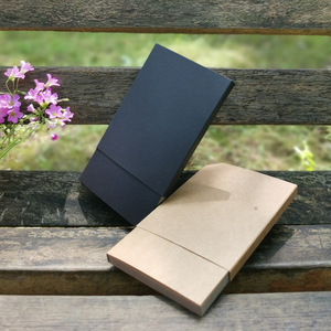 Scatola di carta a forma di libro nero artigianale personalizzata per calzini stampi per biancheria intima - Product Image 4