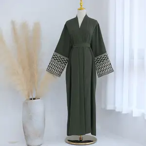 Wholesale 2024 New Simple Palestinian Keffiyeh Style Embroidered Open Abaya Soft Crepe Muslim Dress Dubai Abaya