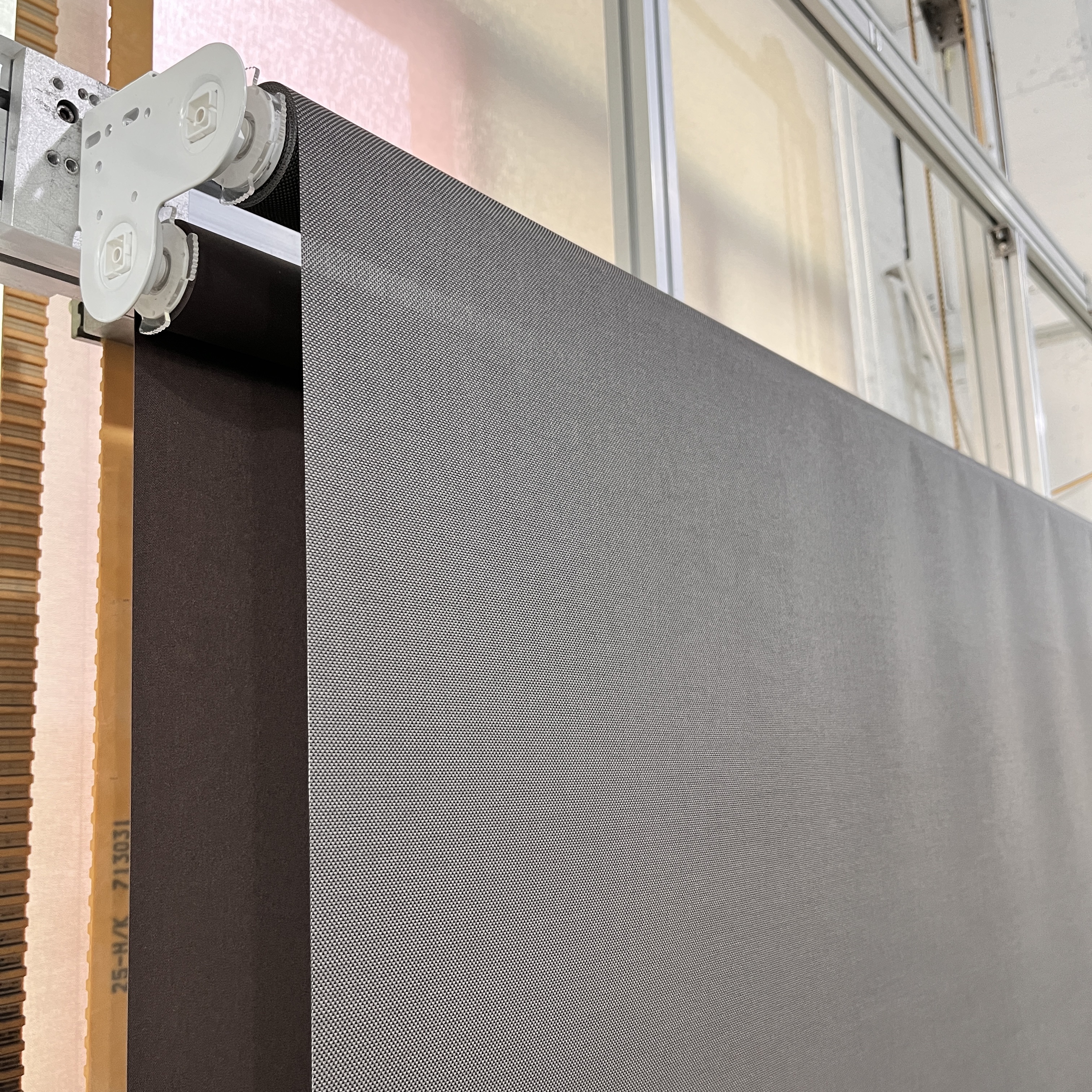 สีเทาเข้ม ไม่มีตลับเทป