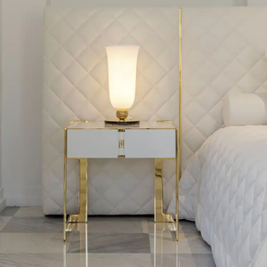Base <span class=keywords><strong>de</strong></span> Cama Matrimonial Acolchada <span class=keywords><strong>de</strong></span> Acero Inoxidable Metálico con Patrón Geométrico <span class=keywords><strong>de</strong></span> Laberinto y Tapicería <span class=keywords><strong>de</strong></span> Cuero, Modelo <span class=keywords><strong>Mansion</strong></span> - Product Image 3