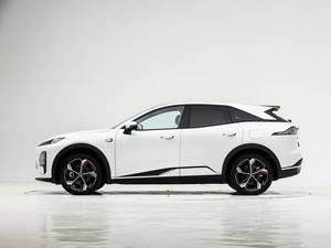 深蓝S07 PHEV 0.67L版低油耗，适合长途驾驶，新能源汽车，SUV车型 - Product Image 4