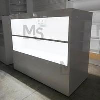 Vitrine de présentation de téléphones en MDF durable, éclairée par LED, écologique et personnalisable, en métal, vente en gros pour l'aménagement intérieur des magasins et des boutiques de téléphonie mobile
