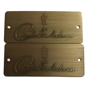 Etiquetas de Cadena con Logotipo de Marca Metálica, Placa de Identificación de Aluminio Fundido Grabada, Etiqueta de Logotipo Metálico 3D - Product Image 6