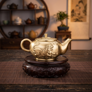 Tetera Tradicional China de Latón con Diseño de Tigre en Relieve, con Tapa y Asa, Hervidor de Agua Metálico - Product Image 6