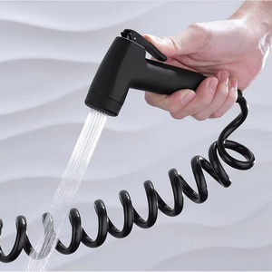 Tuyau flexible rétractable noir, gris foncé, argenté pour douchette WC, bidet et pommeau de douche de salle de bain - Product Image 6